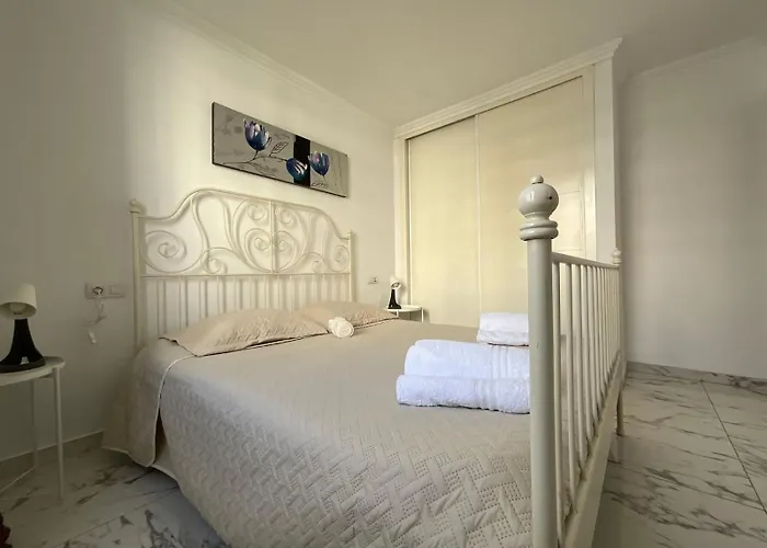 Apartment Dream Americas Iconic Pearl